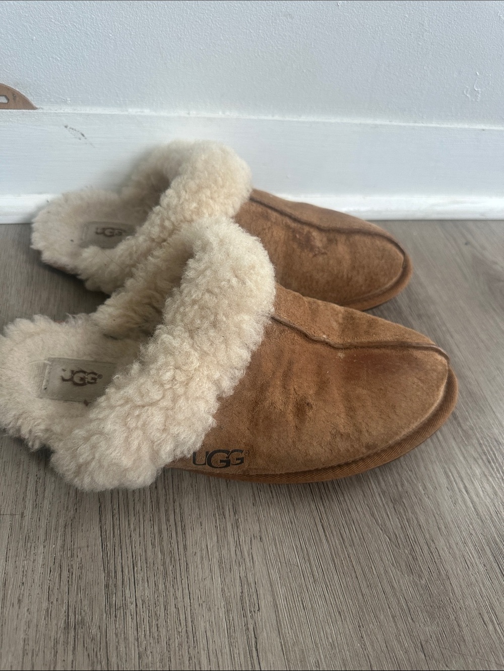 UGG Chestnut Suede Shearling Clog Slippers size 11